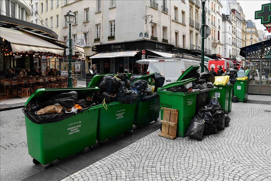 Trash Collector Trade Union Strike against pension reform in Paris
