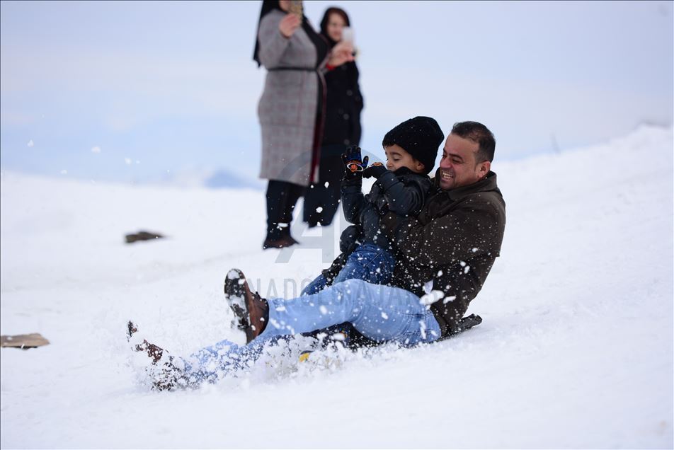 پێنجوێن.. فێستیڤاڵی خلیسکان لەسەر بەفر