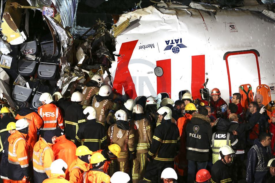 Turkey: Plane skids off runway in airport in Istanbul