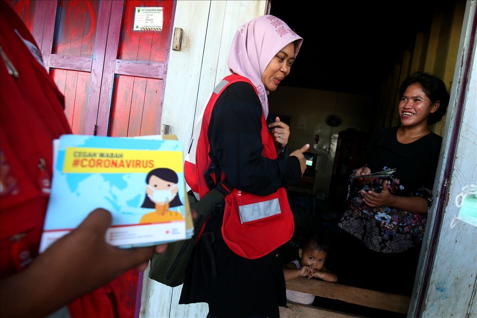 Sosialisi virus korona kepada warga di sekitar pusat observasi WNI, dari Wuha
