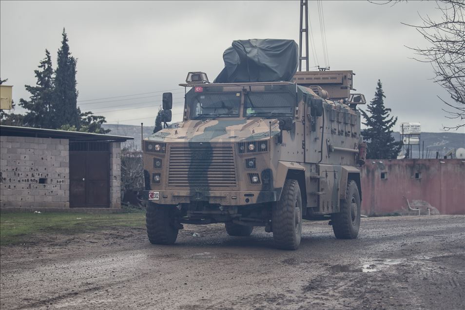 تركيا ترسل تعزيزات عسكرية لنقاط المراقبة بإدلب السورية