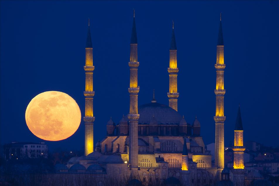 Supermoon in Turkey's Edirne