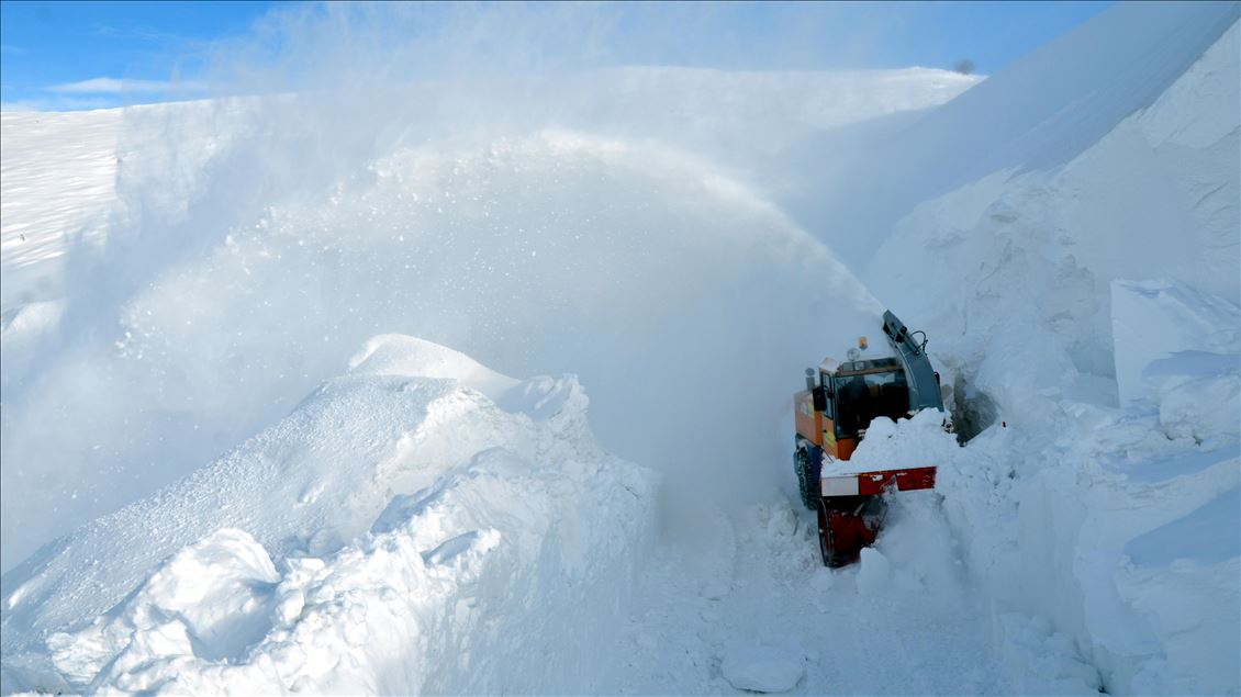 Snow removal works in Turkey’s eastern Mus province