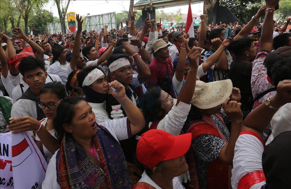 Aksi menentang pemusnahan babi ternak di Medan
