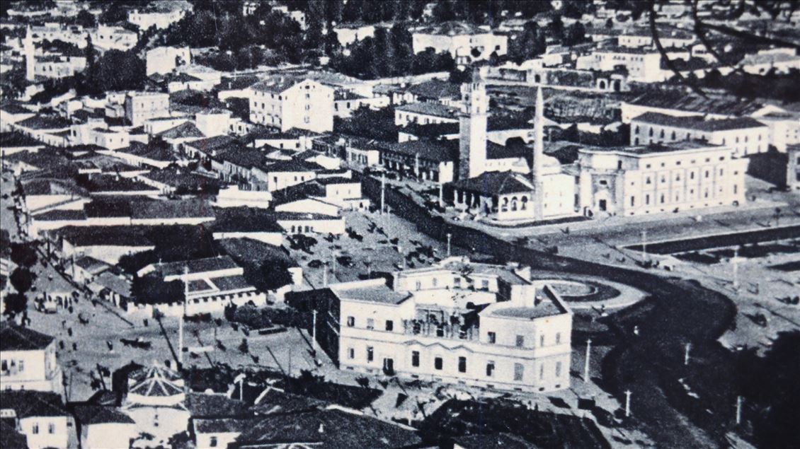 Shqipëri, hapet ekspozita “Tirana, 100-vjet kryeqytet”