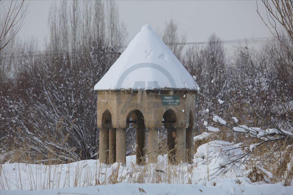 El invierno se apodera de lugares históricos en Van de Turquía