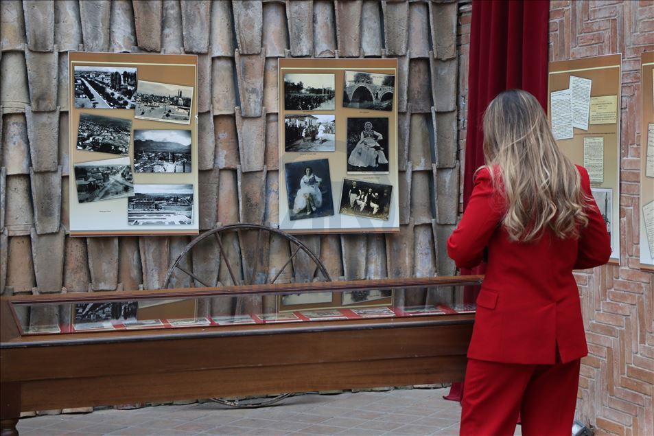 Shqipëri, hapet ekspozita “Tirana, 100-vjet kryeqytet”