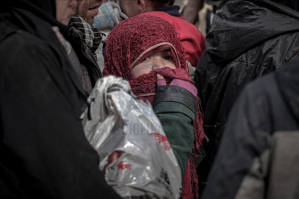 Esed rejimi ve Rusya, son 4 günde 27 bin sivili daha yerinden etti