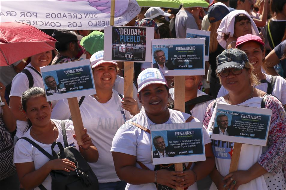 Demonstrasi tolak IMF di Buenos Aires