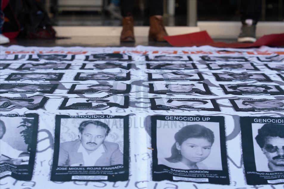 Protesta contra el general retirado Mario Montoya en Bogotá
