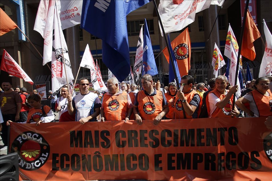 Brezilya'da devlet başkanı Jair Bolsonaro karşıtı protesto gösterisi