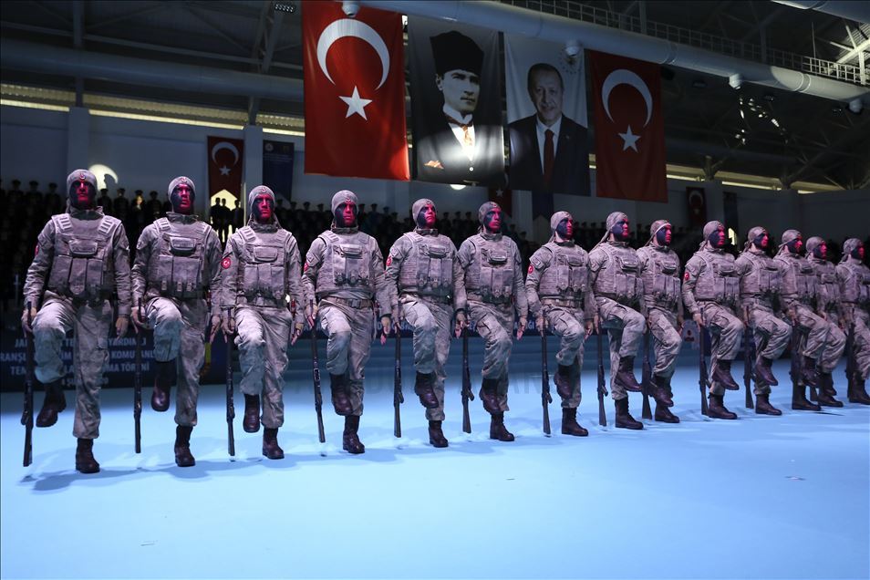 Jandarma subay ve astsubayların mezuniyet heyecanı