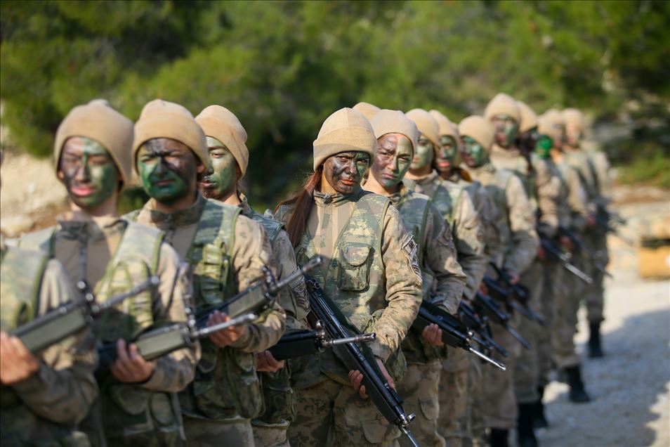 Програма за обука на жени-командоси на жандармерија во Измир