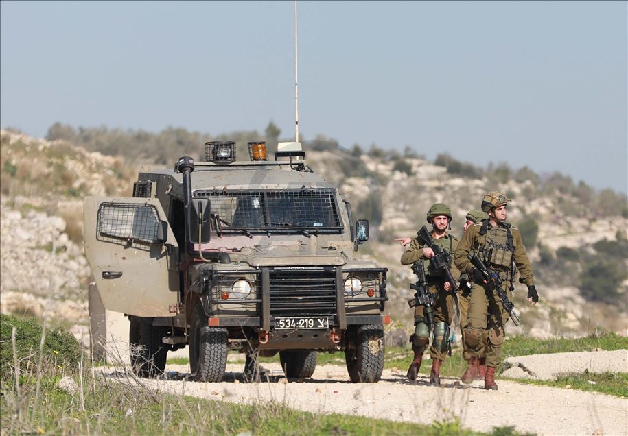 إصابة عشرات الفلسطينيين بمواجهات مع الجيش الإسرائيلي وسط الضفة