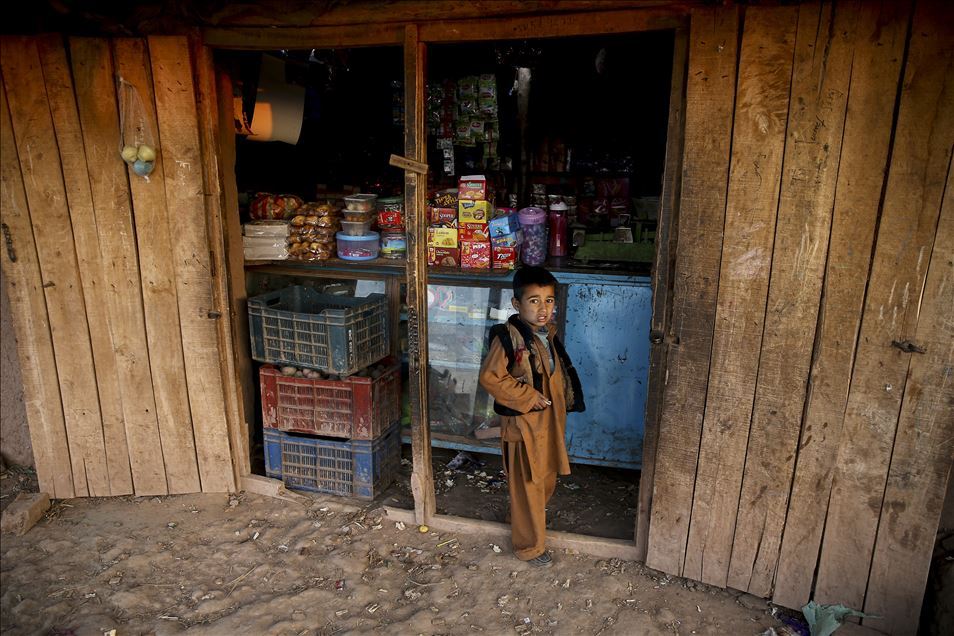 Pakistan'daki Afgan Basti Mülteci Kampı