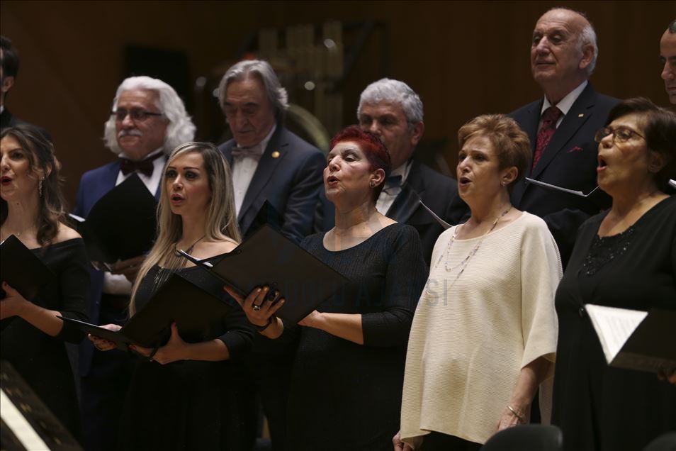 TRT Ankara Radyosu Çoksesli Korosu 50'nci yıl dönümü galası