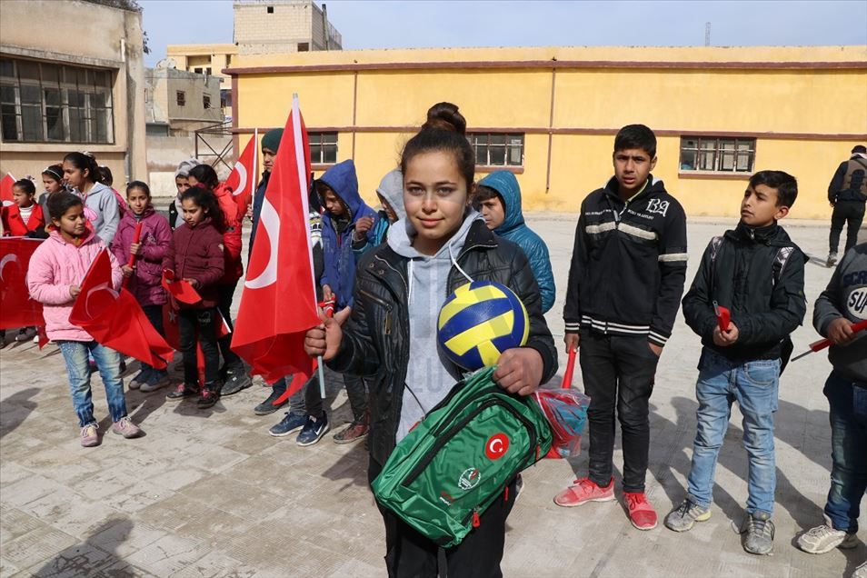 تركيا تجهّز مدارس "نبع السلام" بالمعدات الرياضية
