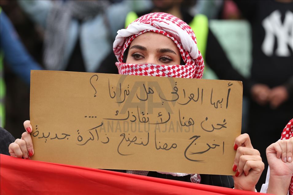 Irak'ta öğrenciler hükümet karşıtı gösterilere destek verdi