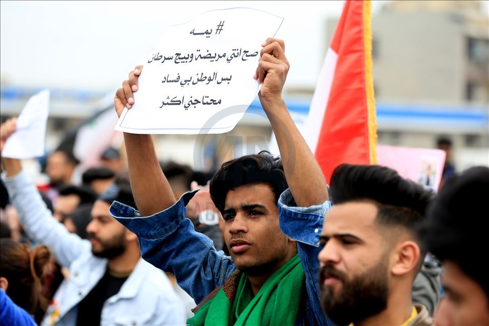 Irak'ta öğrenciler hükümet karşıtı gösterilere destek verdi