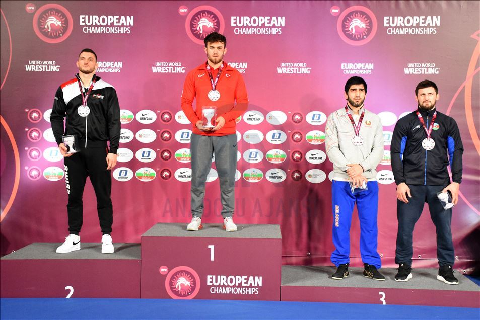 Milli güreşçi Süleyman Karadeniz Avrupa şampiyonu