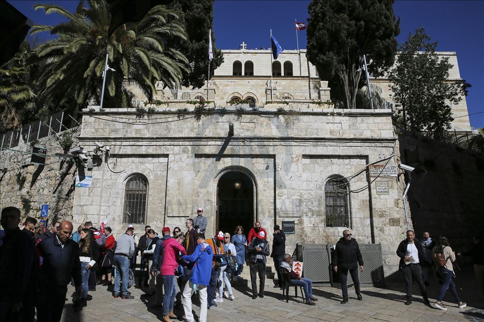 القدس..أبنية ترفرف عليها أعلام غربية تحكي قصصا تاريخية
