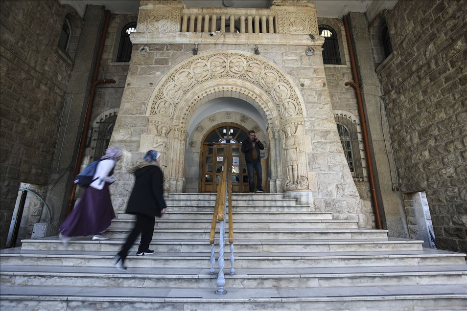 القدس..أبنية ترفرف عليها أعلام غربية تحكي قصصا تاريخية