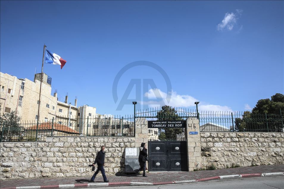 القدس..أبنية ترفرف عليها أعلام غربية تحكي قصصا تاريخية