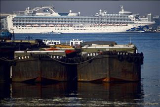 Penumpang Kapal Pesiar The Diamond Princess dikarantina, di Jepang