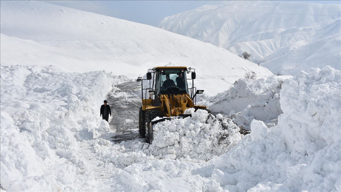 Hakkari-Şırnak kara yolu çığ nedeniyle kapandı