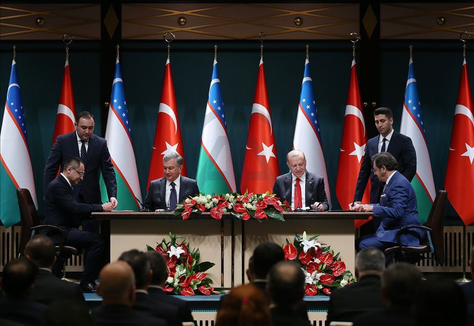 Özbekistan Cumhurbaşkanı Mirziyoyev Ankara'da