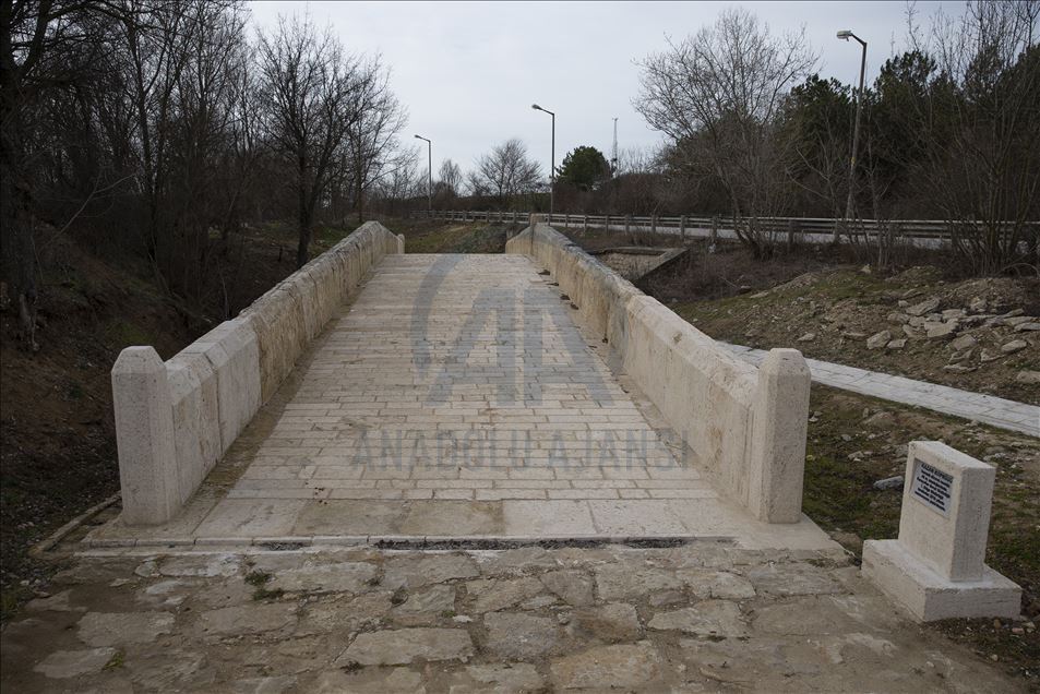 Kavşak içerisinde kalan tarihi köprü korunarak geleceğe aktarılıyor