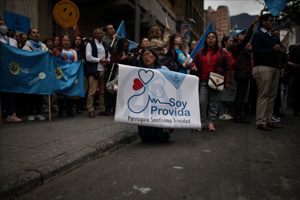 Protesters call for end to abortion in Colombia