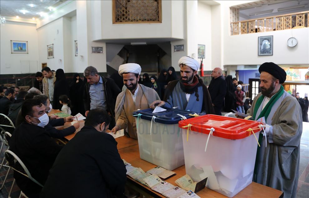 التصويت في الانتخابات البرلمانية في إيران