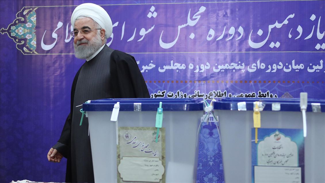 رئیس جمهور ایران رای خود را به صندوق انداخت