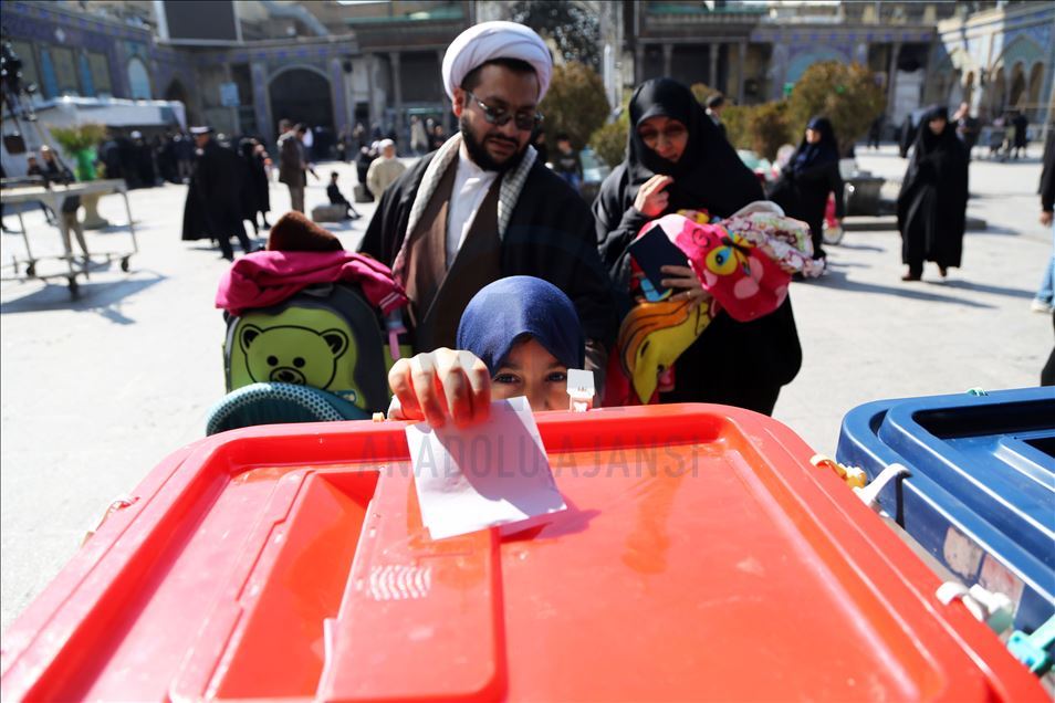 التصويت في الانتخابات البرلمانية في إيران