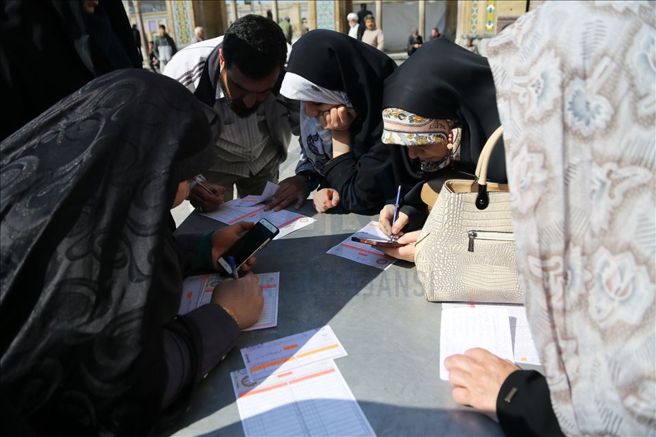 التصويت في الانتخابات البرلمانية في إيران