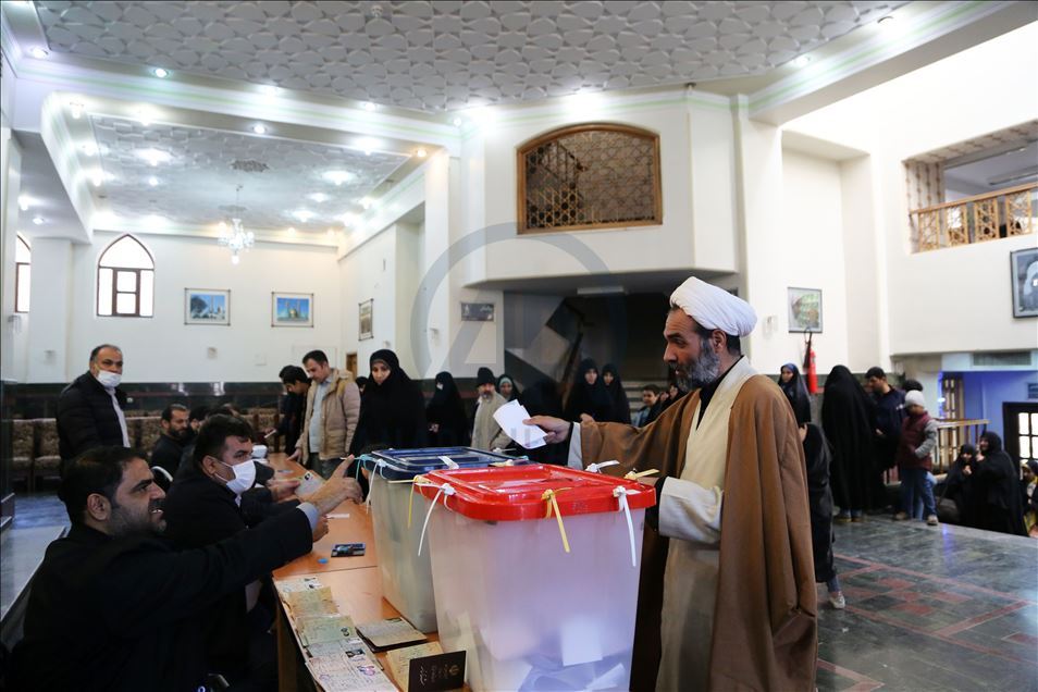التصويت في الانتخابات البرلمانية في إيران