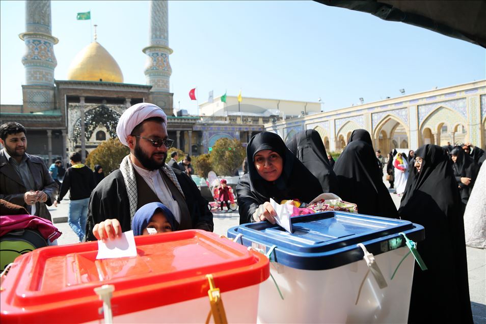 التصويت في الانتخابات البرلمانية في إيران