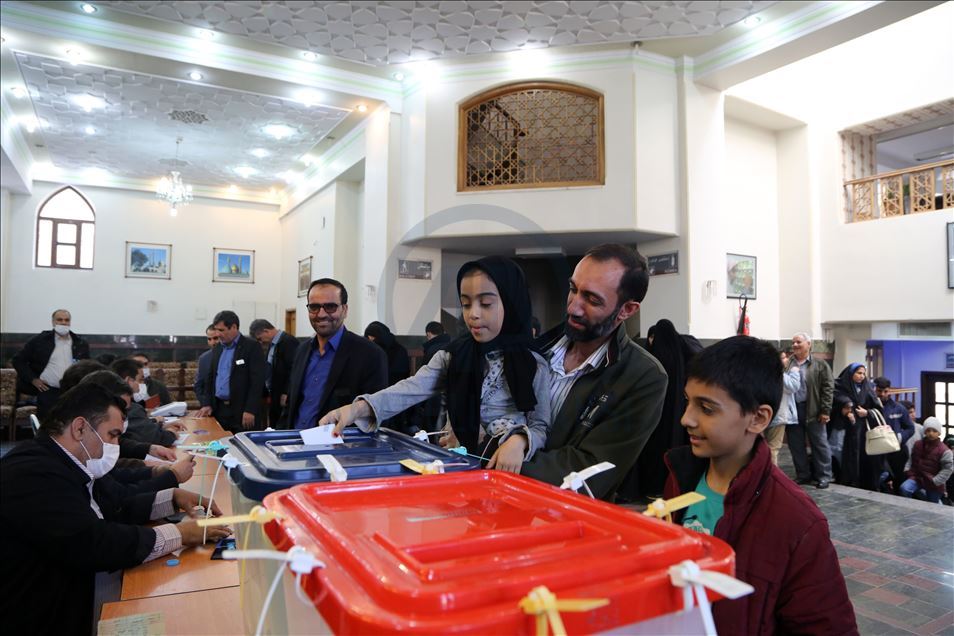 التصويت في الانتخابات البرلمانية في إيران