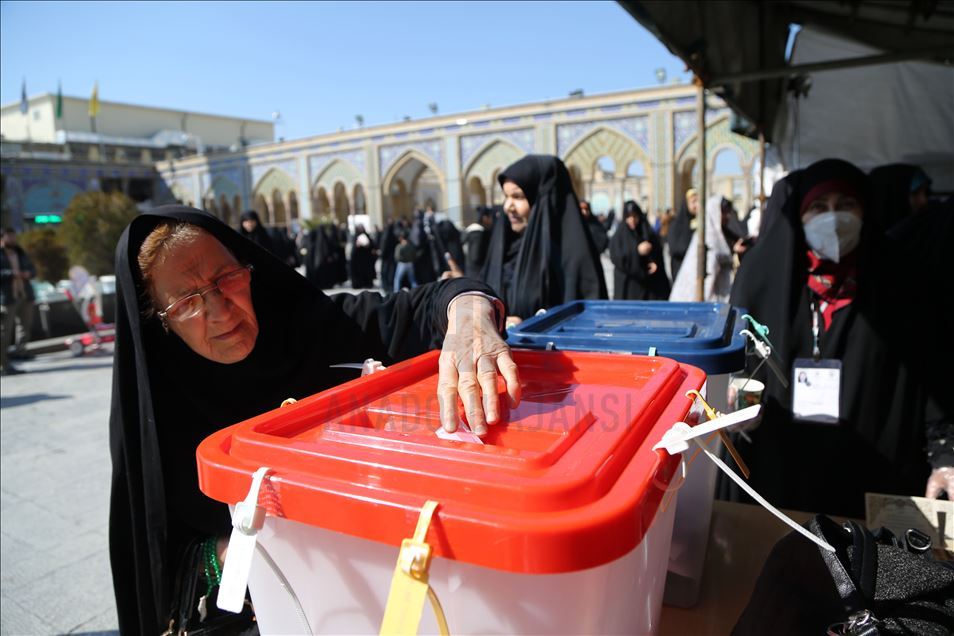 التصويت في الانتخابات البرلمانية في إيران