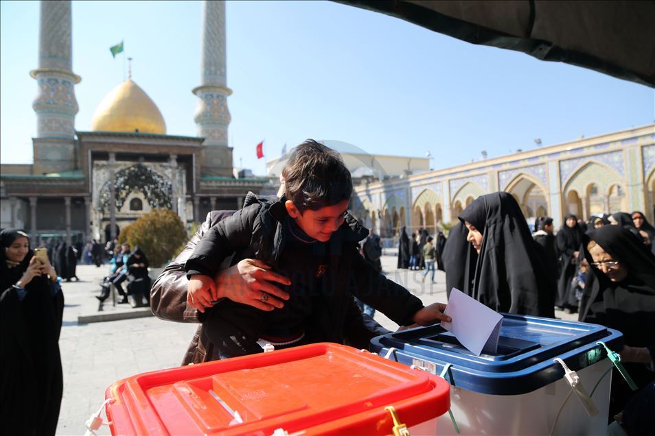 التصويت في الانتخابات البرلمانية في إيران