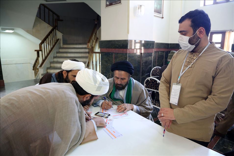 التصويت في الانتخابات البرلمانية في إيران