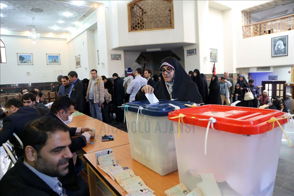 التصويت في الانتخابات البرلمانية في إيران