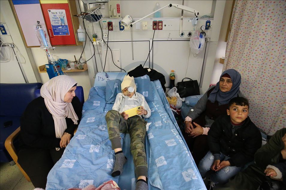 القدس.. رصاصة إسرائيلية تغيّر مجرى حياة الطفل الفلسطيني "مالك"