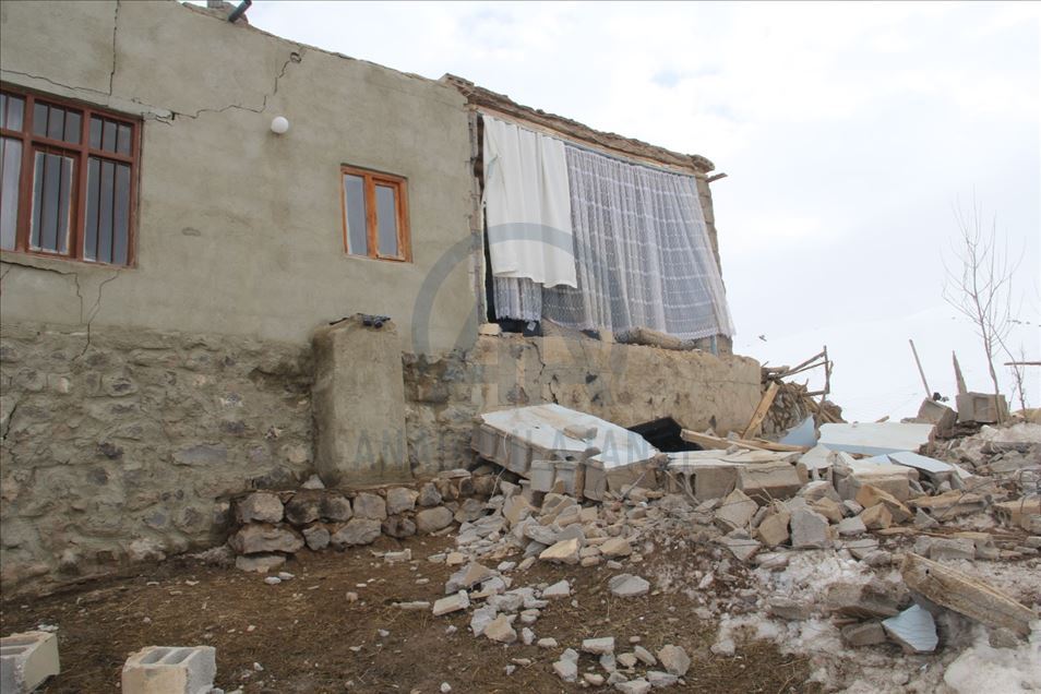 В результате произошедшего в Иране землетрясения в Турции погибли 7 человек