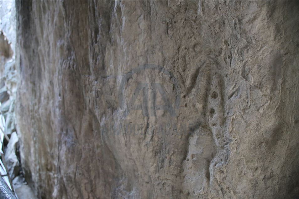 Gobustan rock art: Bridges ancient, modern times 