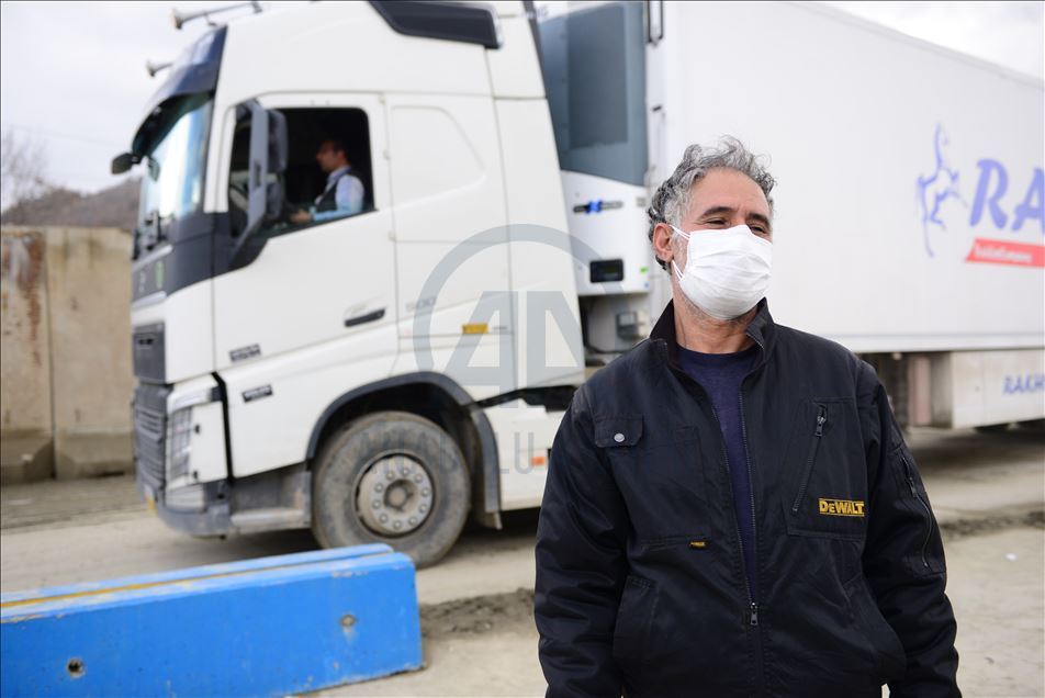 Irak, koronavirüs nedeniyle İranlıların ülkeye giriş yasağı süresini uzattı

