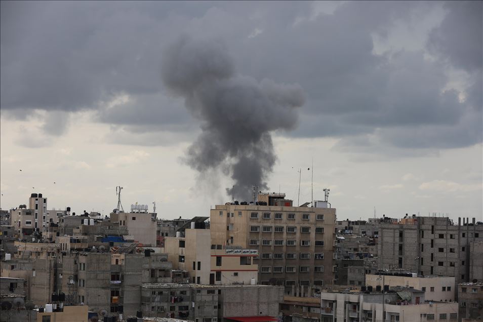 Israeli airstrikes hit Khan Yunis