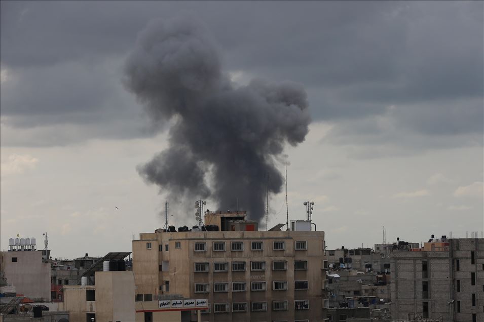 Israeli airstrikes hit Khan Yunis