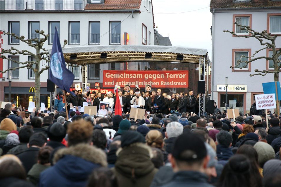 Protest against the racist attack in Hanau